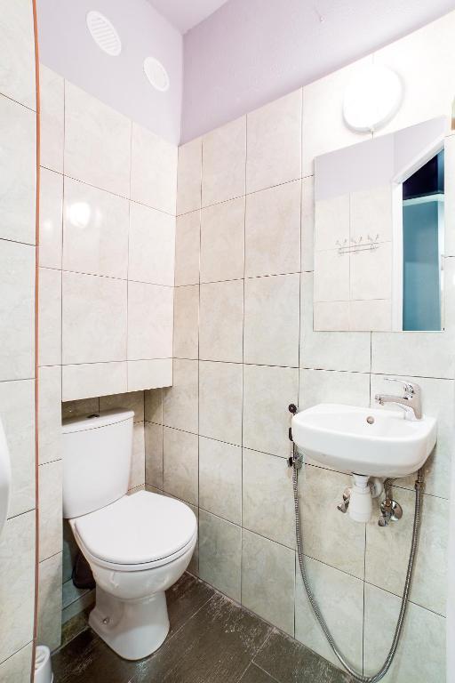 Night & Day Hostel Kiev Bagian luar foto